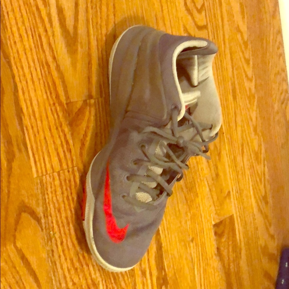 Nike LeBron zoom witness